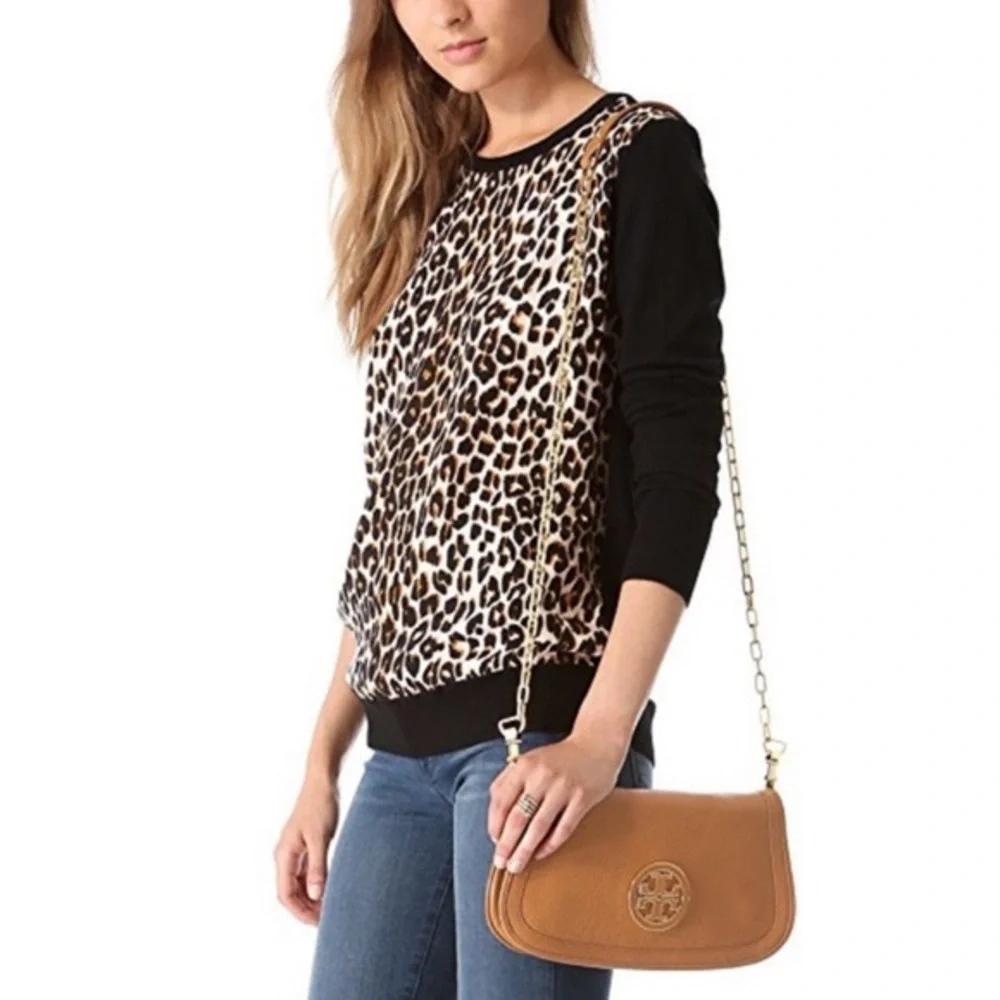Tory Burch chain strap logo flap bag